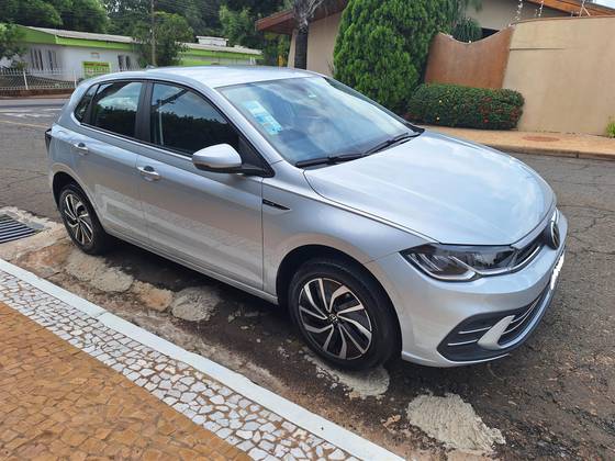 VOLKSWAGEN POLO 1.0 170 TSI HIGHLINE AUTOMÁTICO VOLKSWAGEN POLO 1.0 170 TSI HIGHLINE AUTOMÁTICO